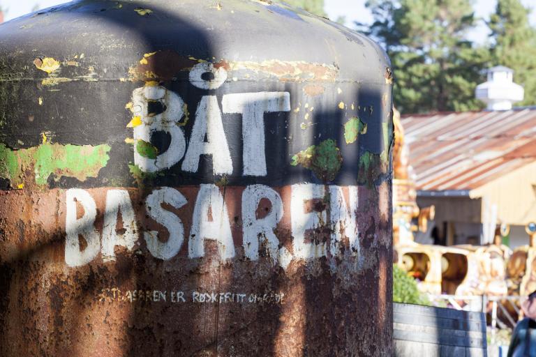 Spill på Båtbasaren