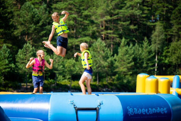 Badelandet - trampoline